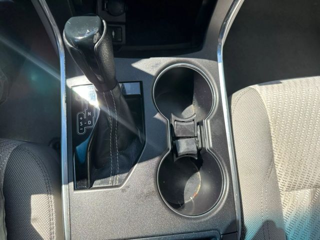 Vehicle image 16 of 25