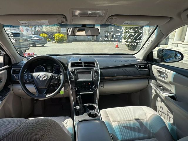 Vehicle image 9 of 25