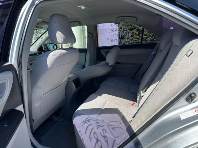 Vehicle image 10 of 25