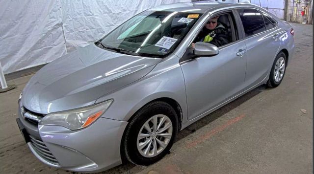 Vehicle image 7 of 25