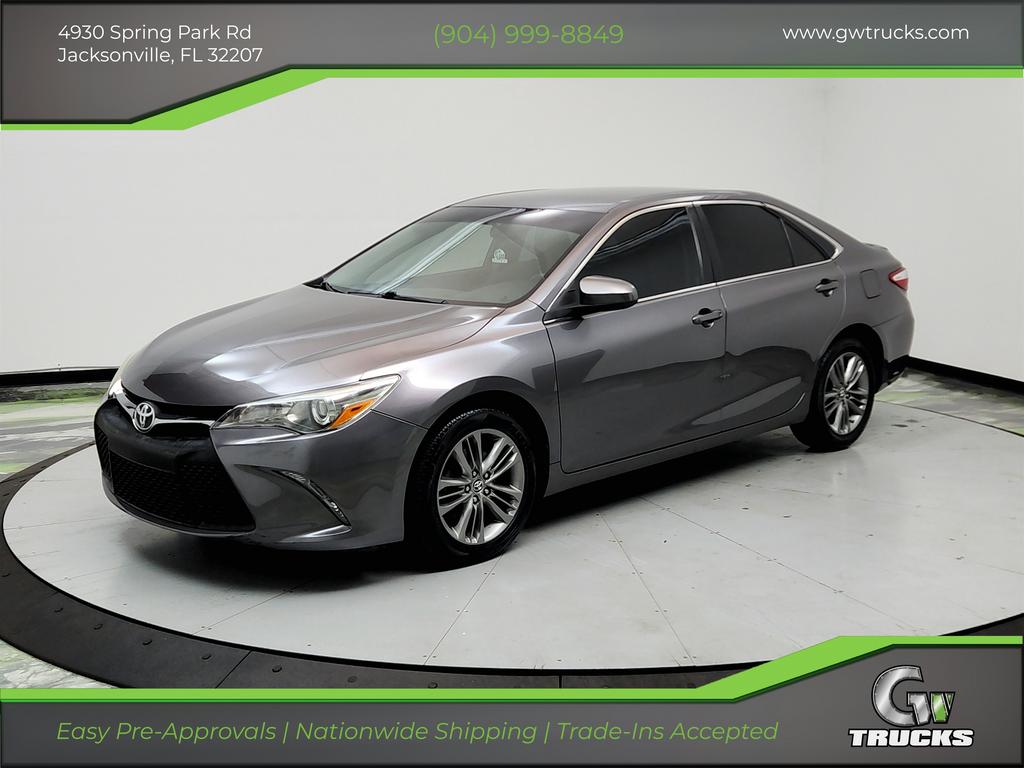 2016 Toyota Camry SE Image 1 of 41