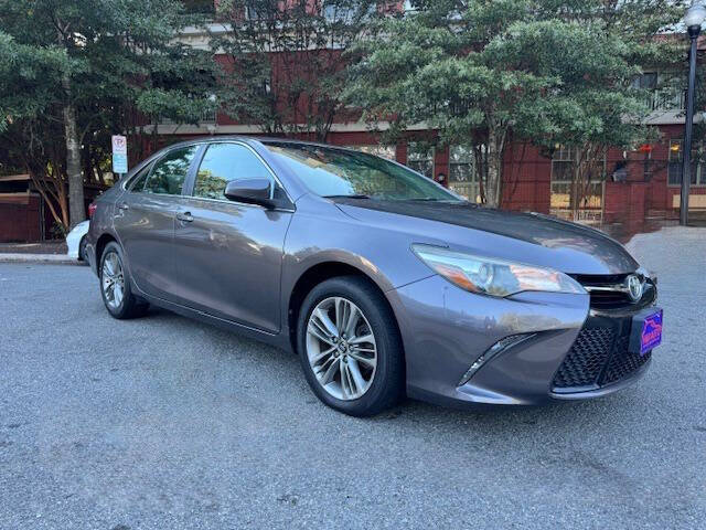 2016 Toyota Camry Image 4 of 15