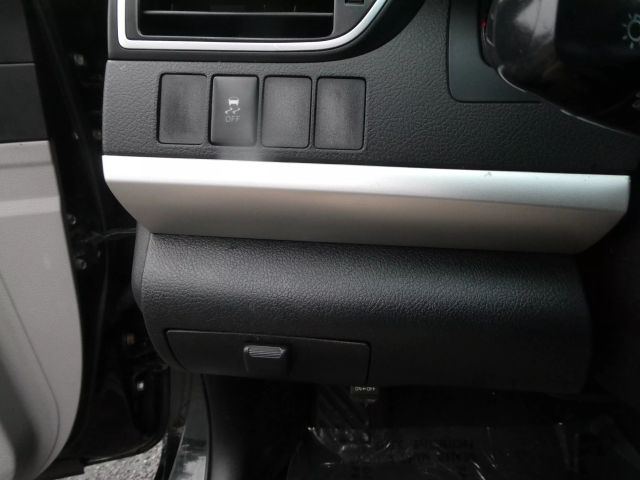 Vehicle image 14 of 27