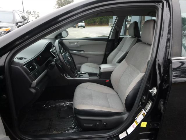 Vehicle image 12 of 27