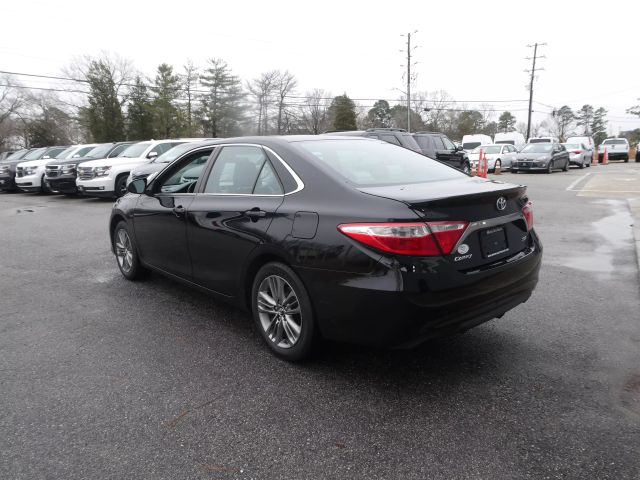 Vehicle image 8 of 27