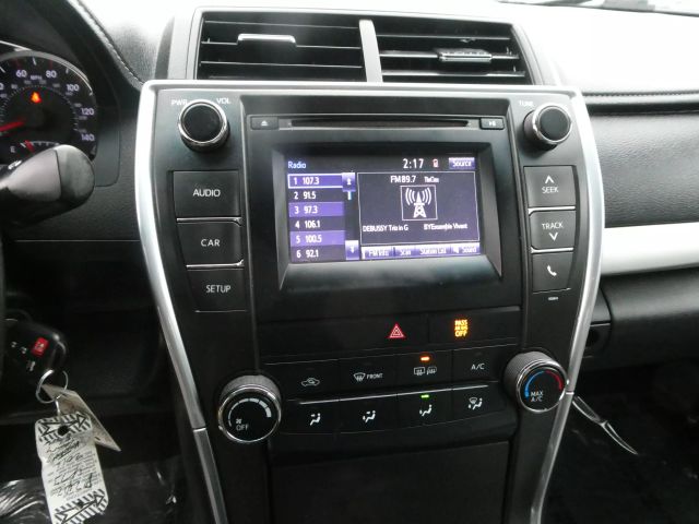 Vehicle image 18 of 27
