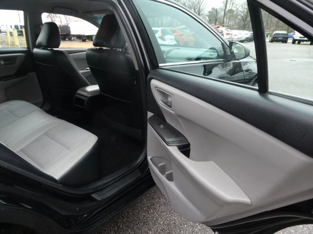 Vehicle image 20 of 27