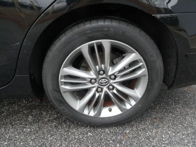 Vehicle image 25 of 27