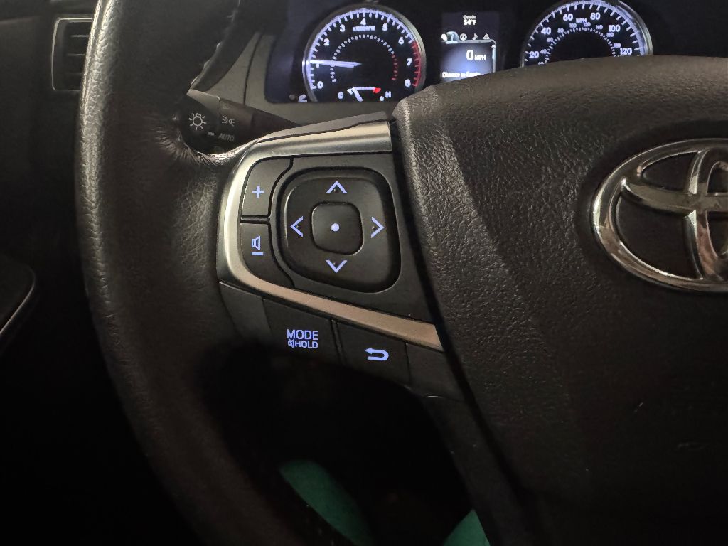 Vehicle image 22 of 31