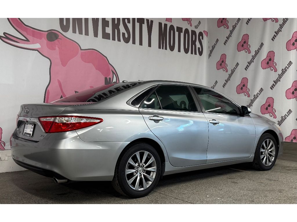 Vehicle image 8 of 31