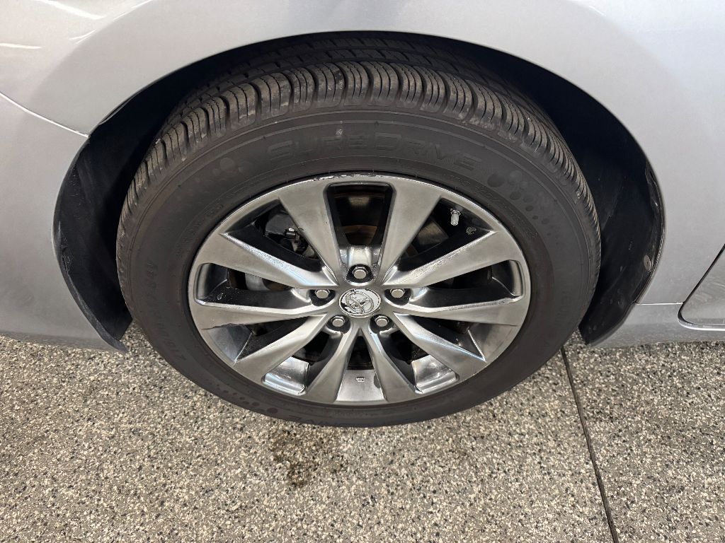 Vehicle image 30 of 31