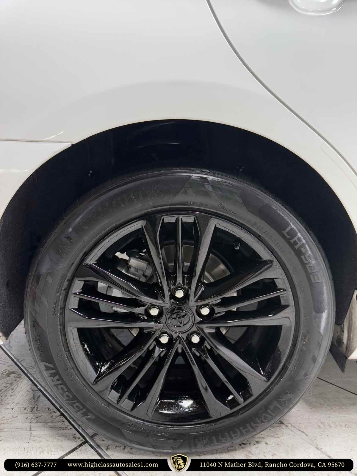 Vehicle image 56 of 58