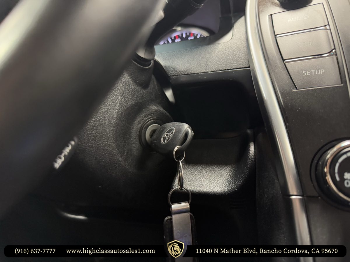 Vehicle image 44 of 58