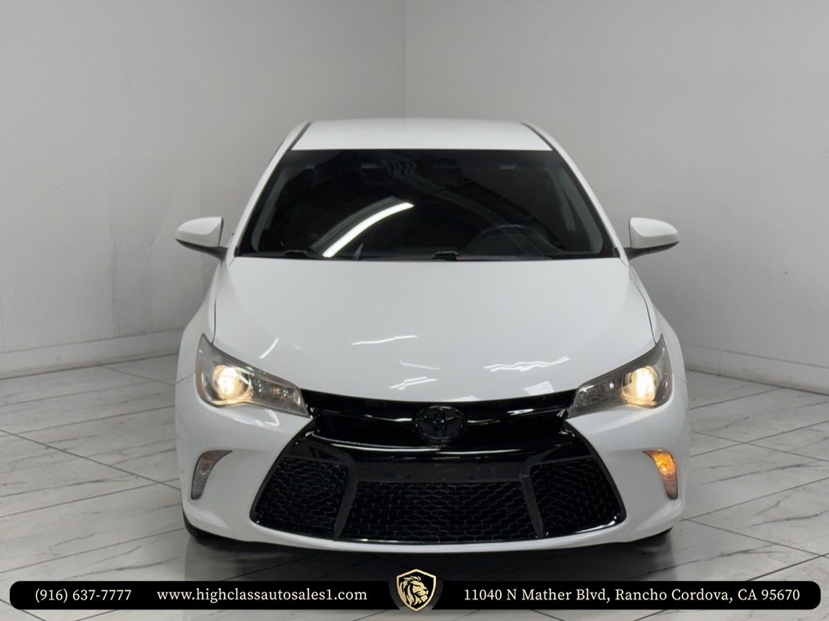 Vehicle image 4 of 58