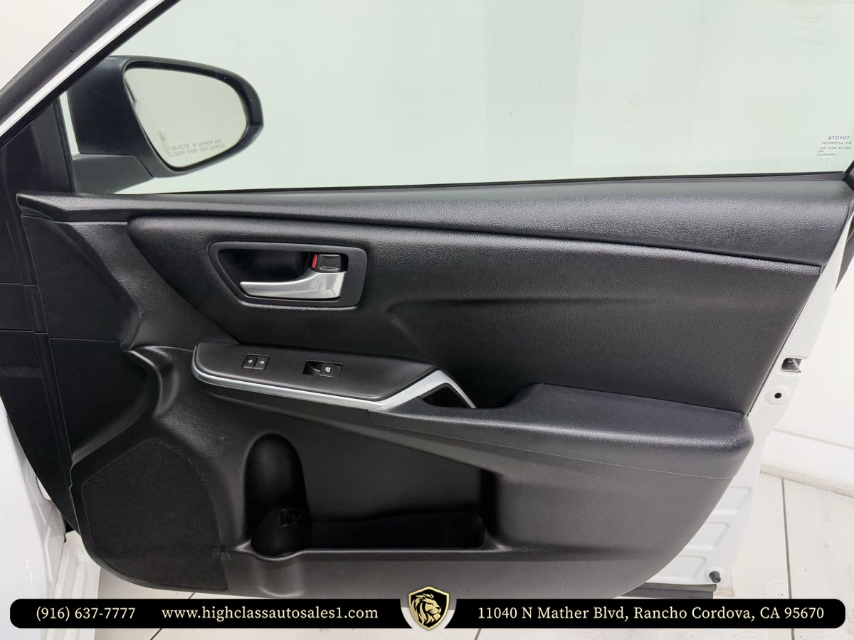 Vehicle image 26 of 58