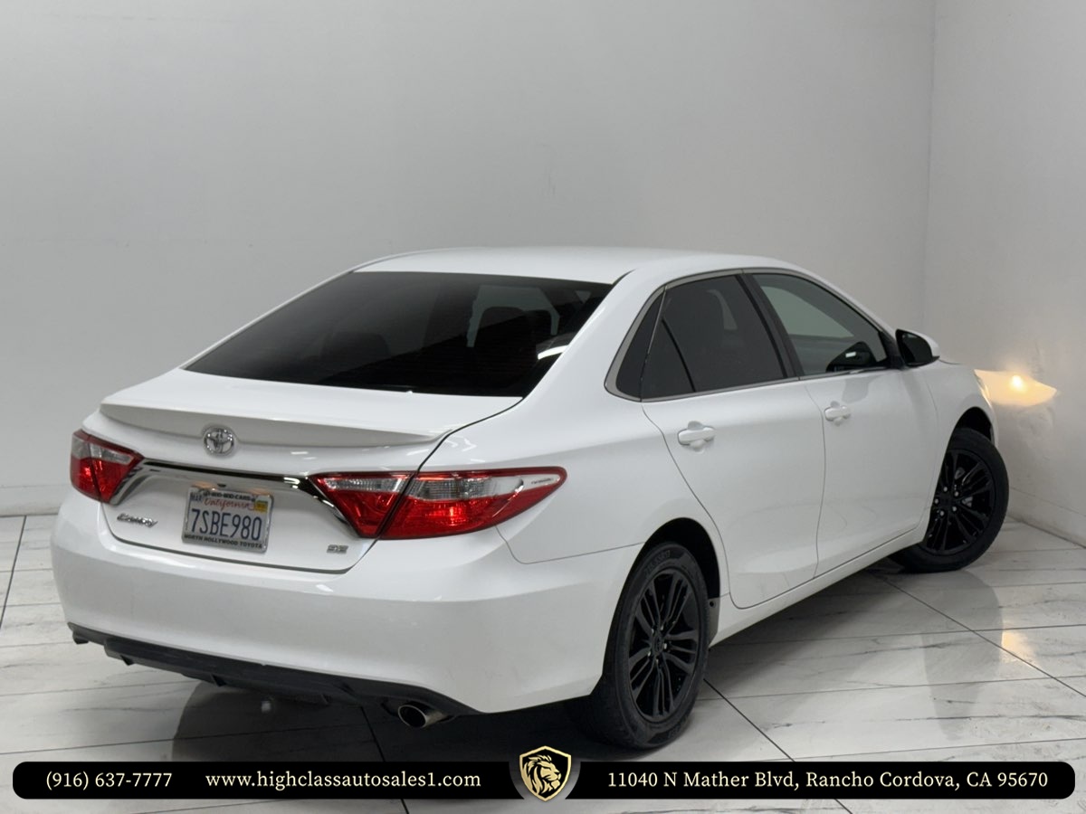Vehicle image 7 of 58