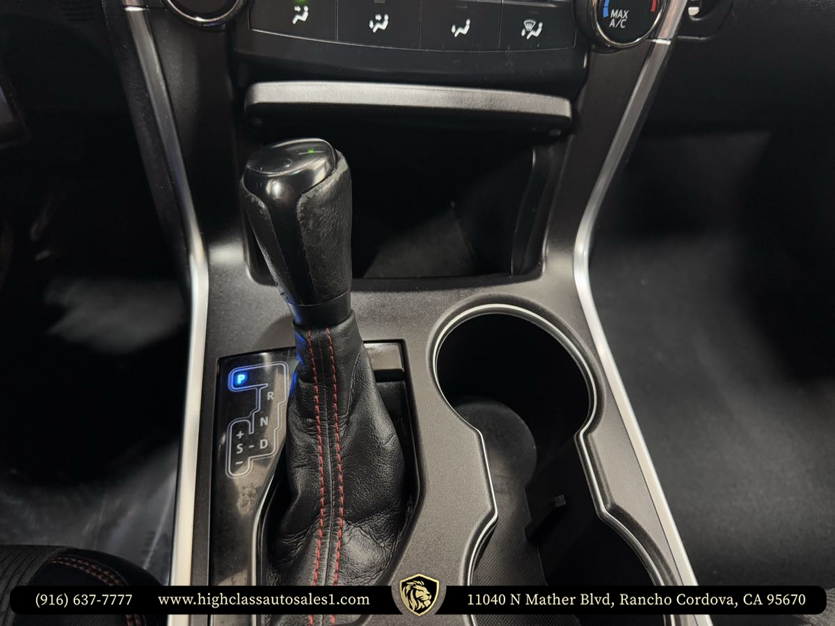 Vehicle image 38 of 58
