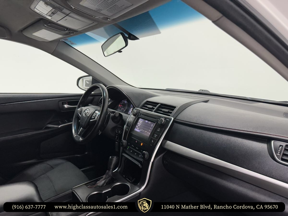 Vehicle image 28 of 58
