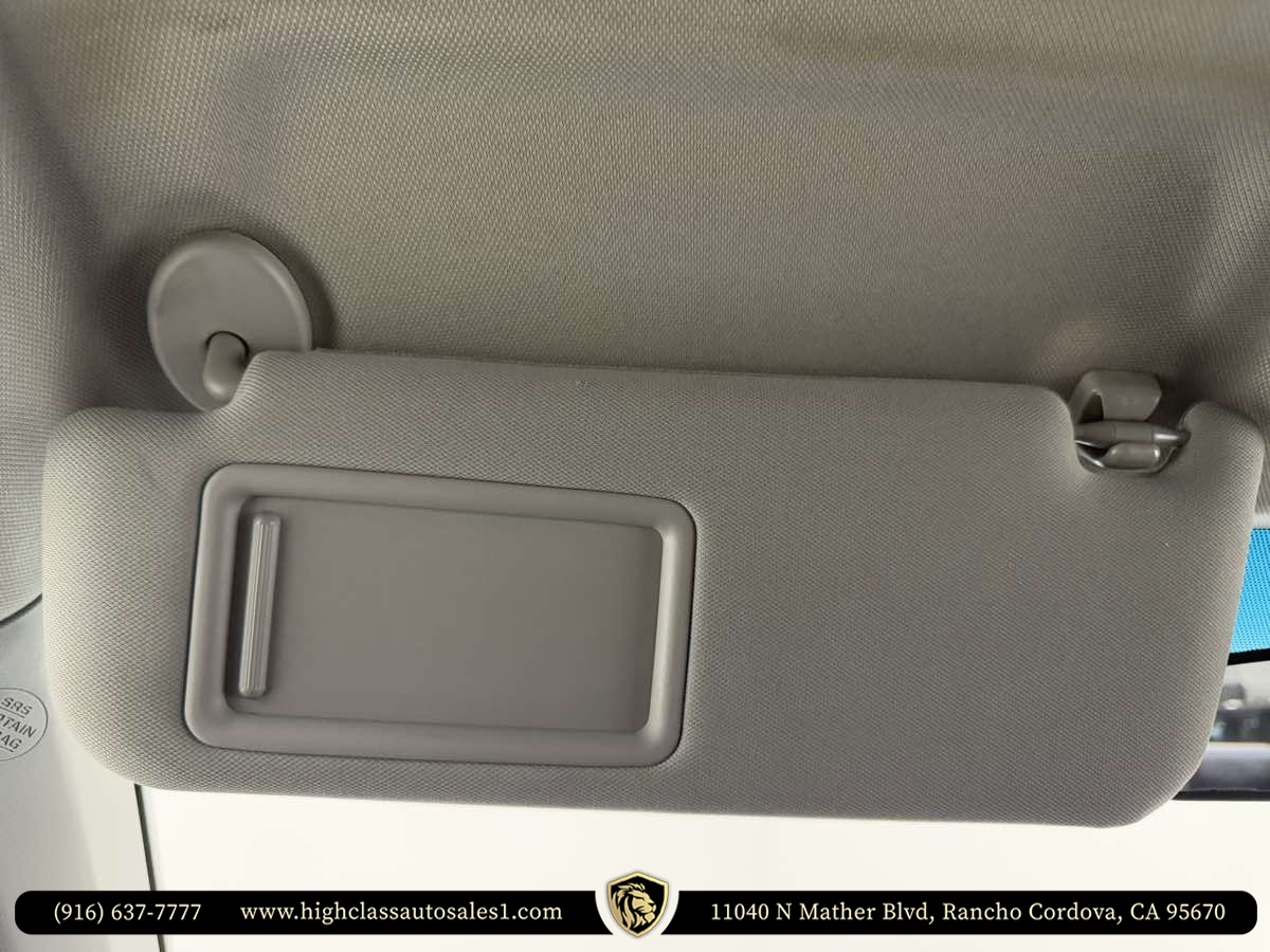 Vehicle image 43 of 58