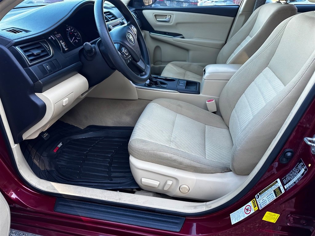 Vehicle image 16 of 34