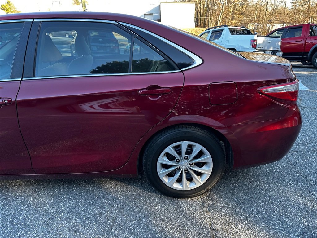 Vehicle image 9 of 34