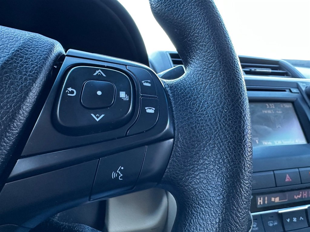 Vehicle image 29 of 34