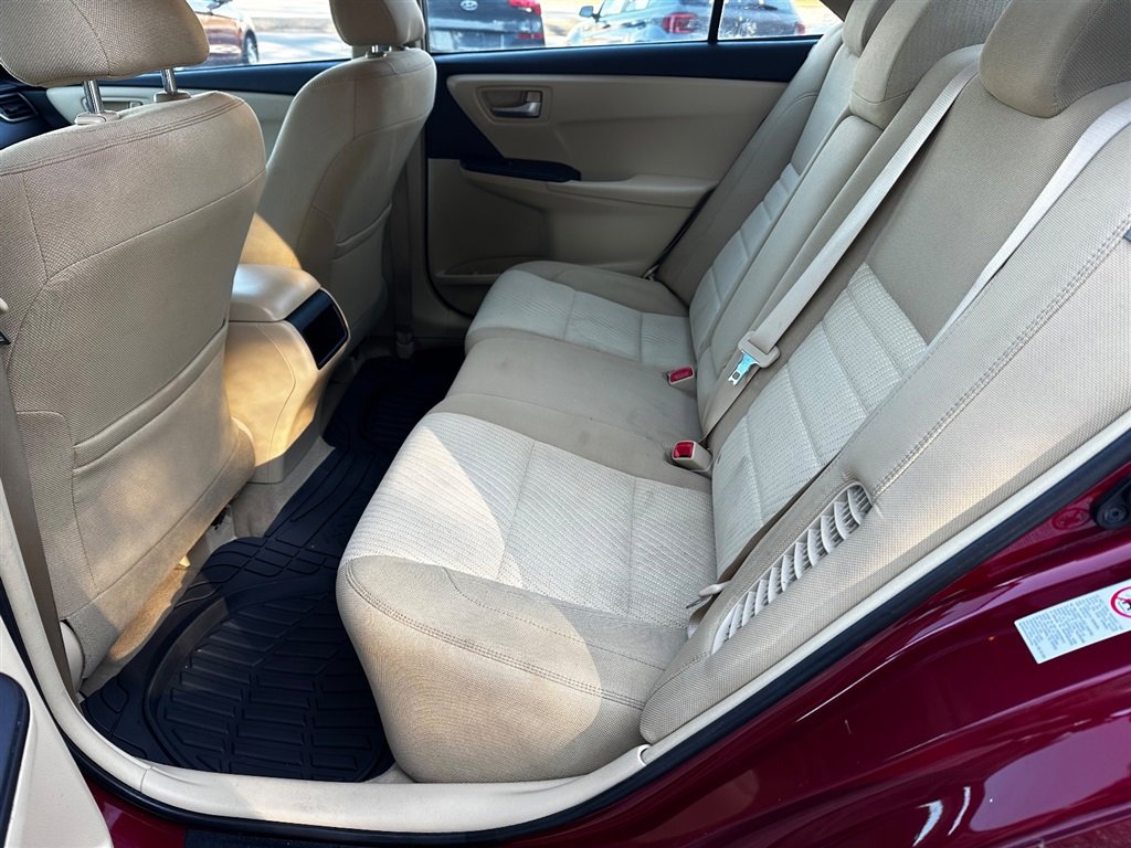 Vehicle image 18 of 34