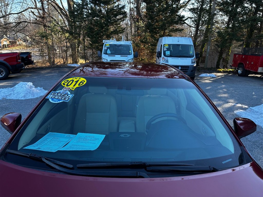 Vehicle image 15 of 34