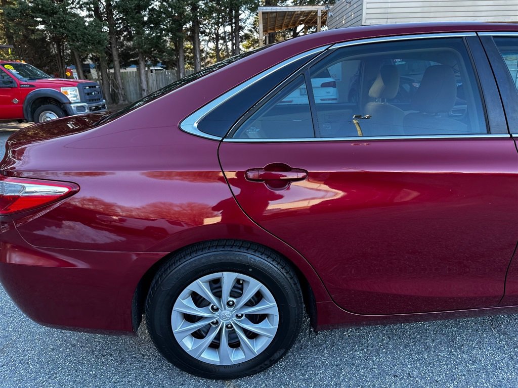 Vehicle image 8 of 34