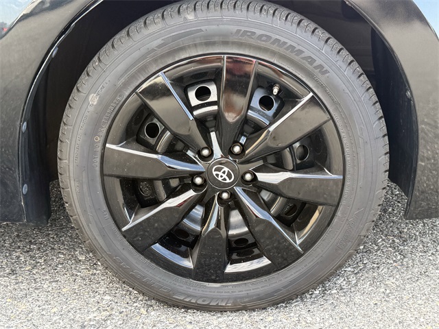 Vehicle image 8 of 23