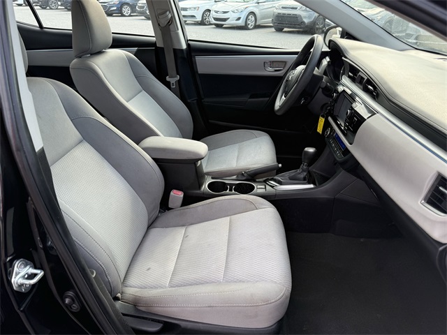 Vehicle image 11 of 23