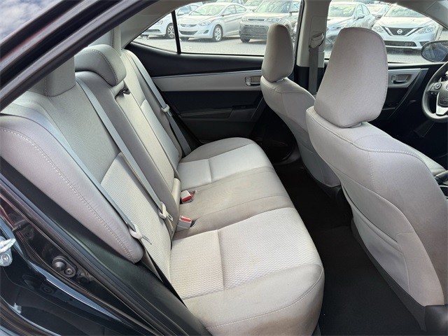 Vehicle image 10 of 23