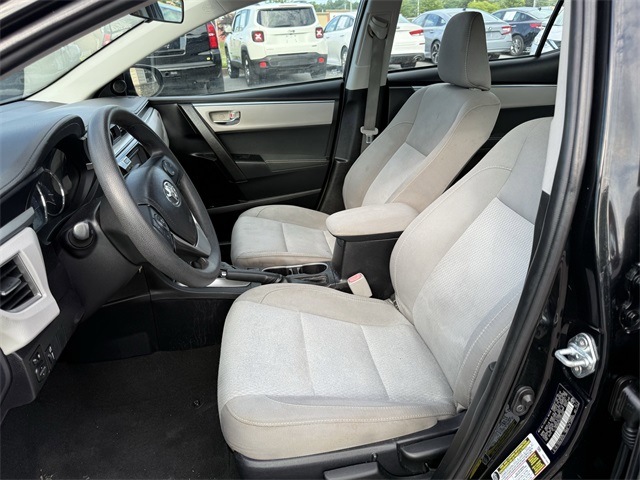 Vehicle image 12 of 23