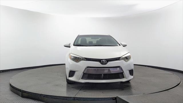 2016 Toyota Corolla LE Image 3 of 25