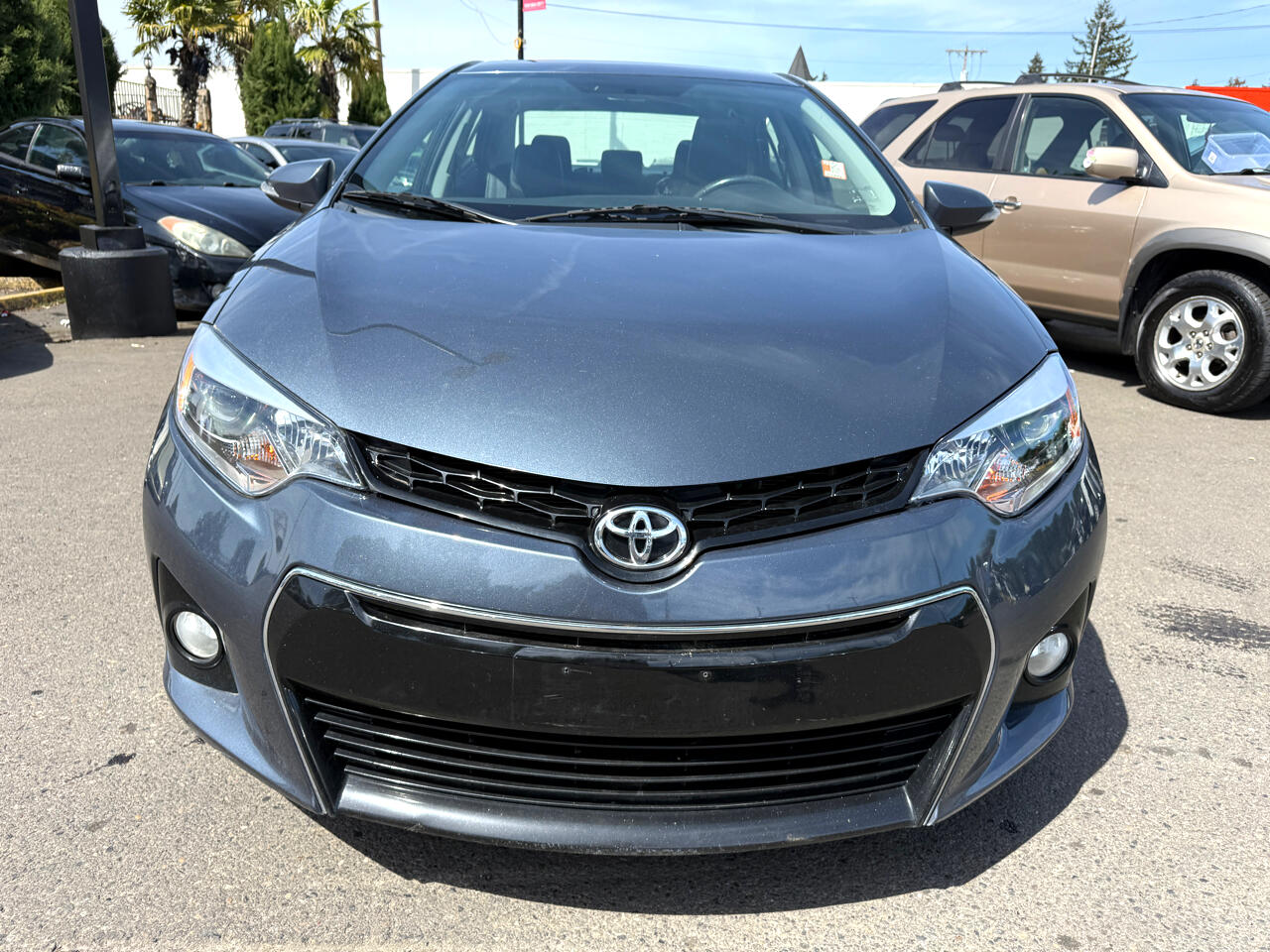 Vehicle image 8 of 27