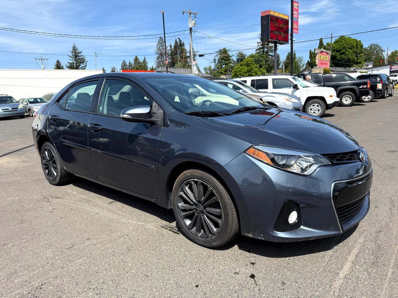 Vehicle image 4 of 27