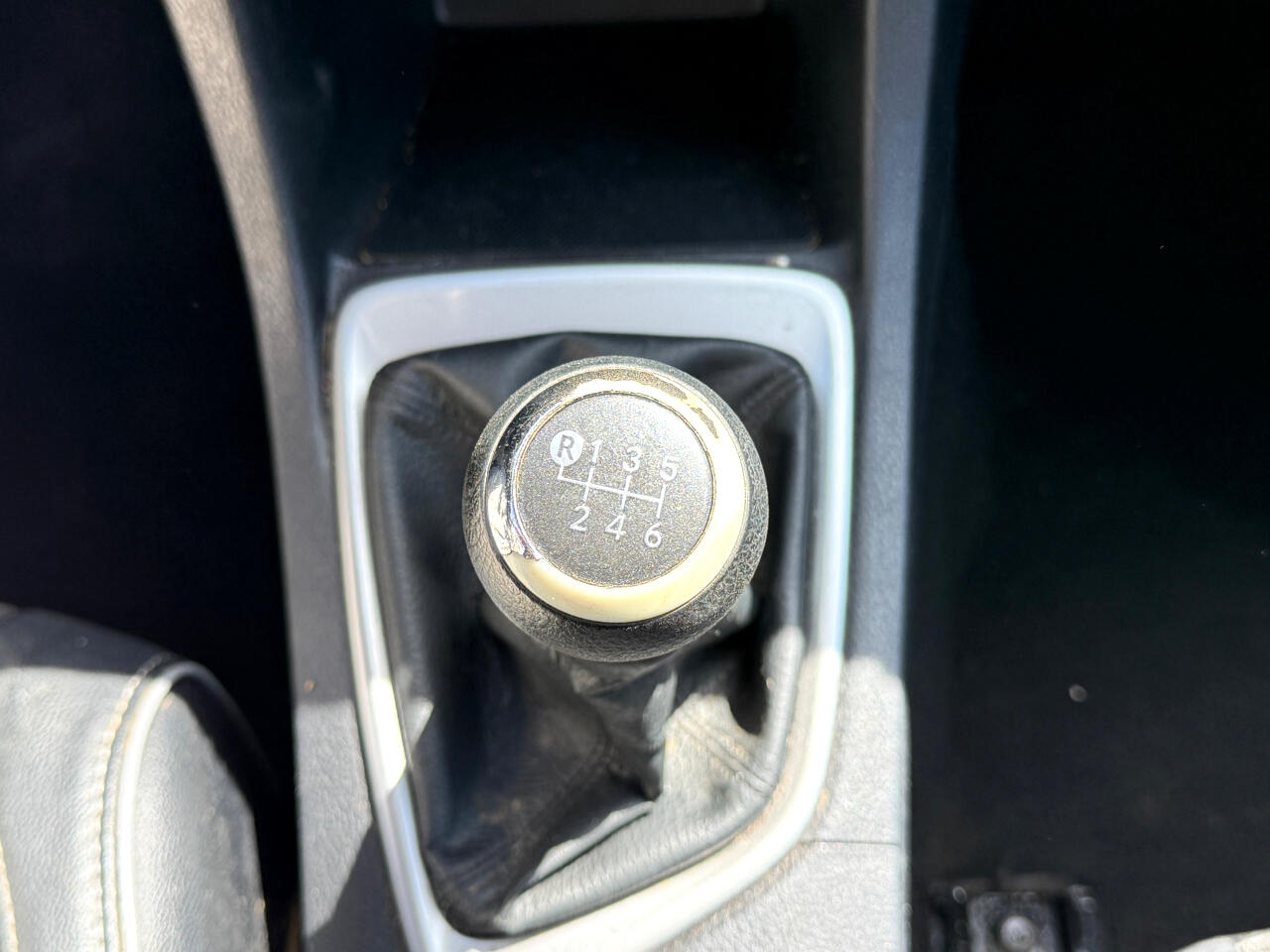 Vehicle image 18 of 27
