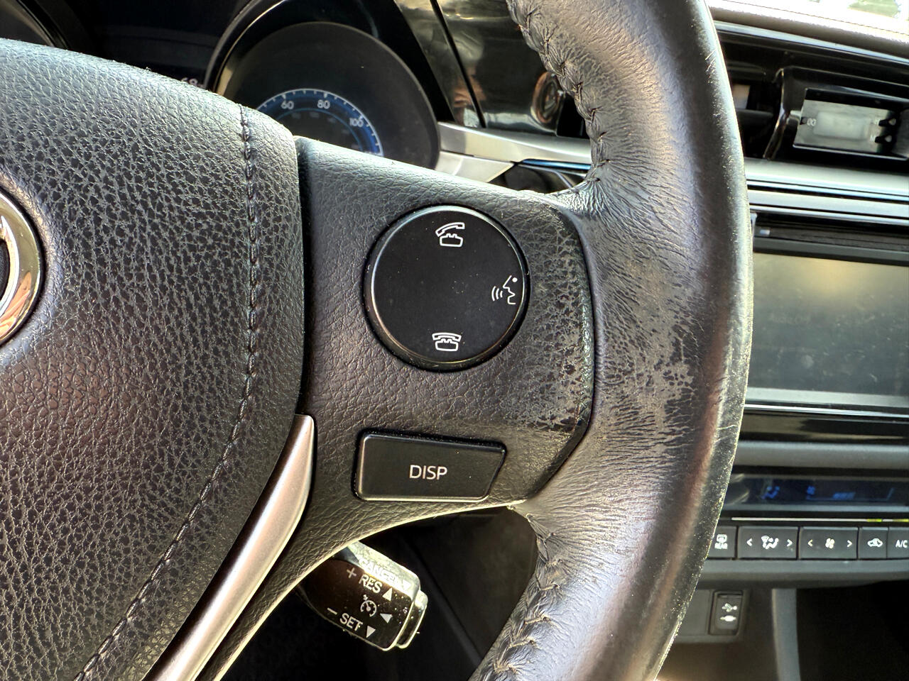 Vehicle image 23 of 27