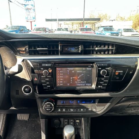 Vehicle image 2 of 3