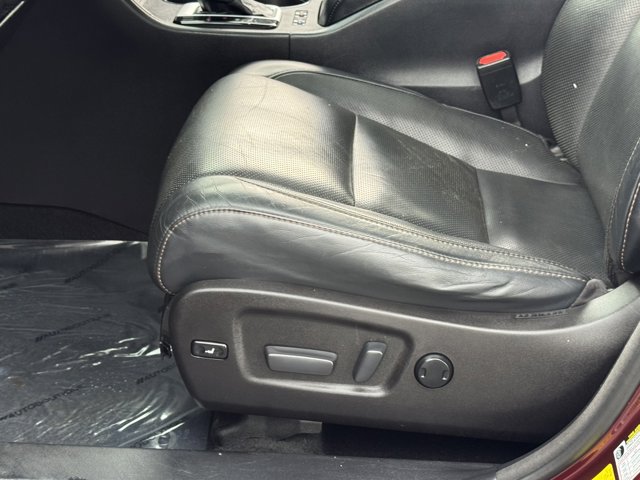 Vehicle image 35 of 38