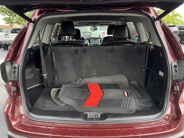 Vehicle image 10 of 38