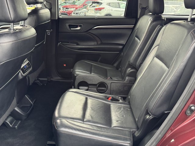Vehicle image 11 of 38