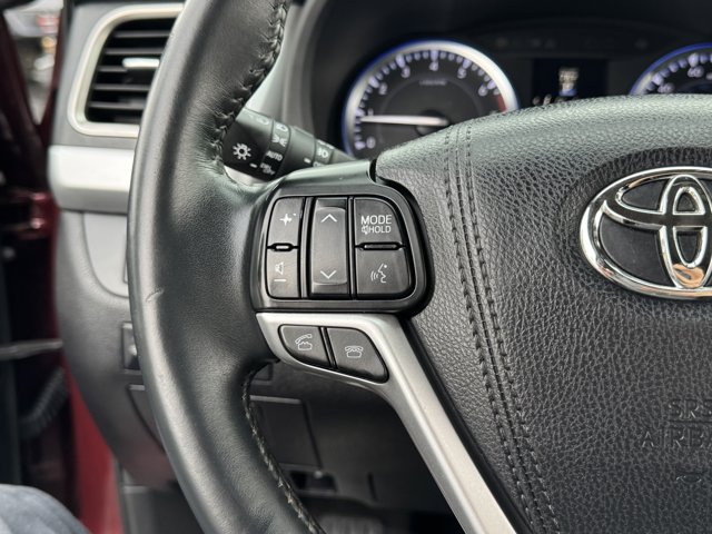Vehicle image 34 of 38