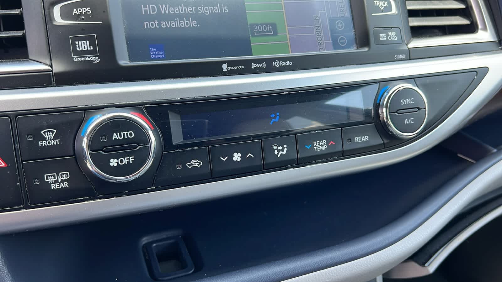 Vehicle image 14 of 30
