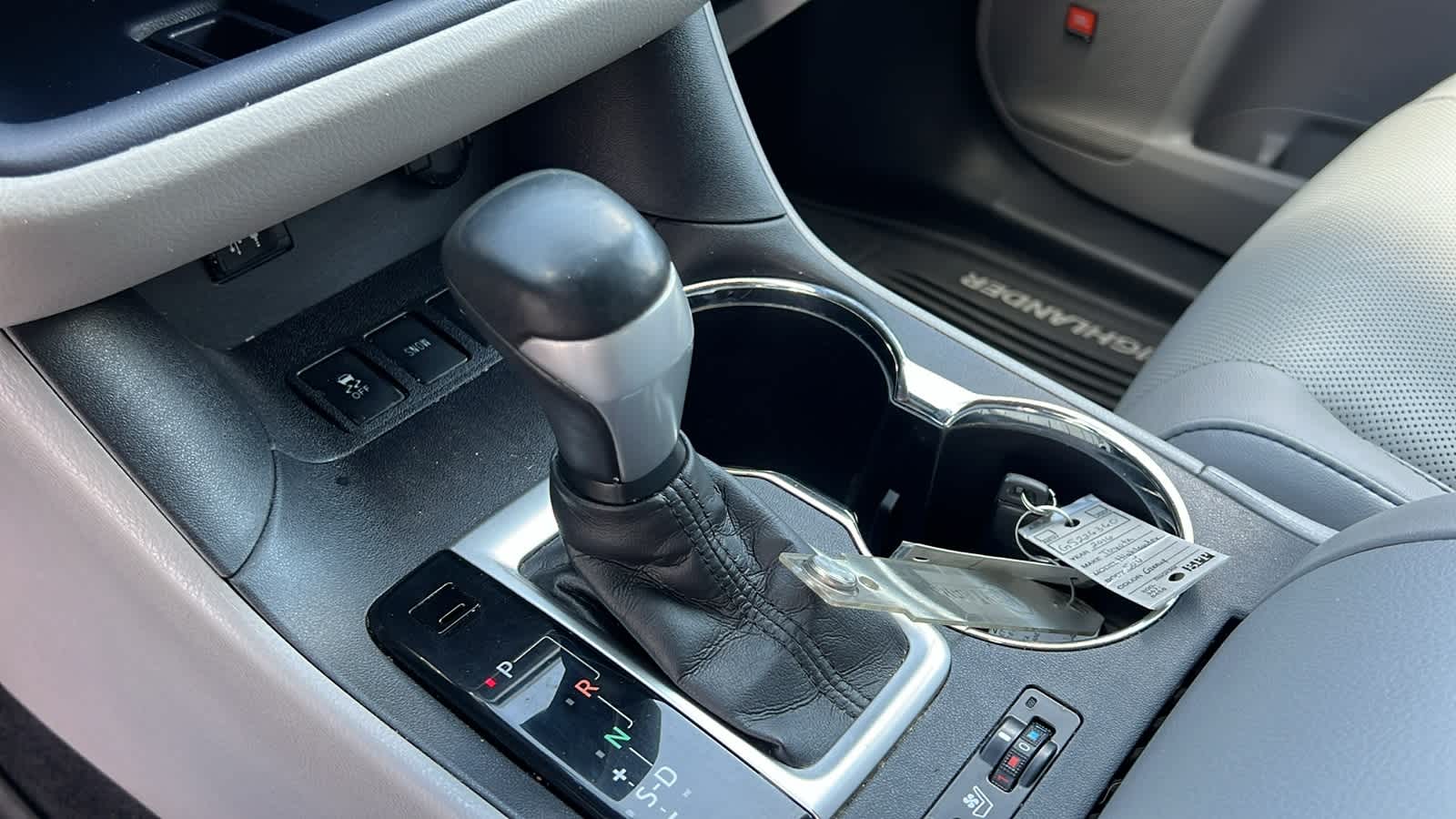 Vehicle image 13 of 30