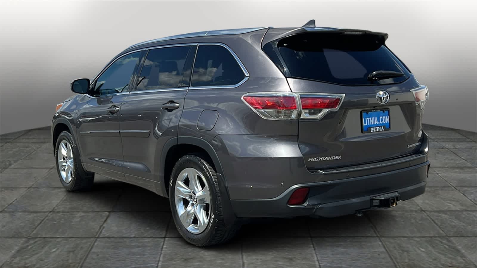 Vehicle image 6 of 30