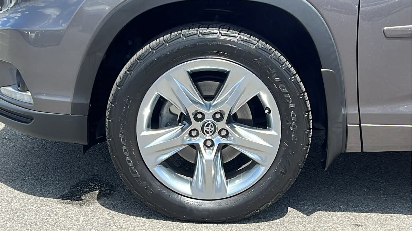 Vehicle image 9 of 30