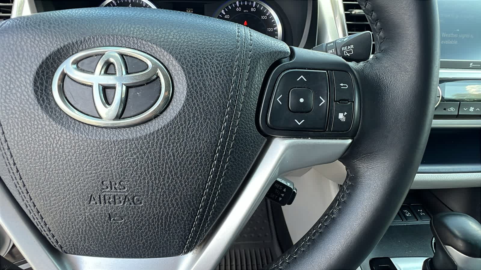 Vehicle image 20 of 30