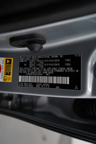 Vehicle image 27 of 29