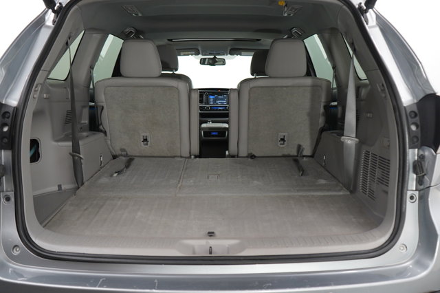 Vehicle image 15 of 29